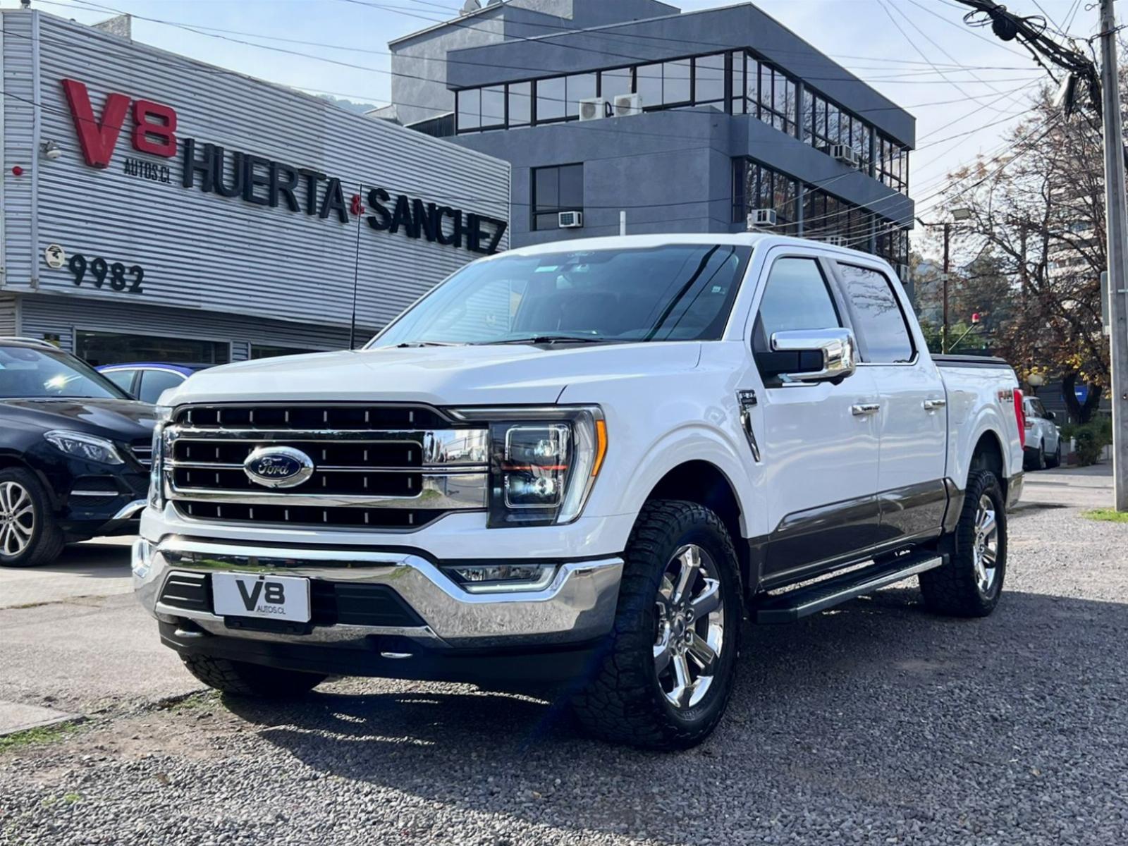 FORD F-150 LARIAT LUXURY 5.0 2022 CON IVA DESCONTABLE - 