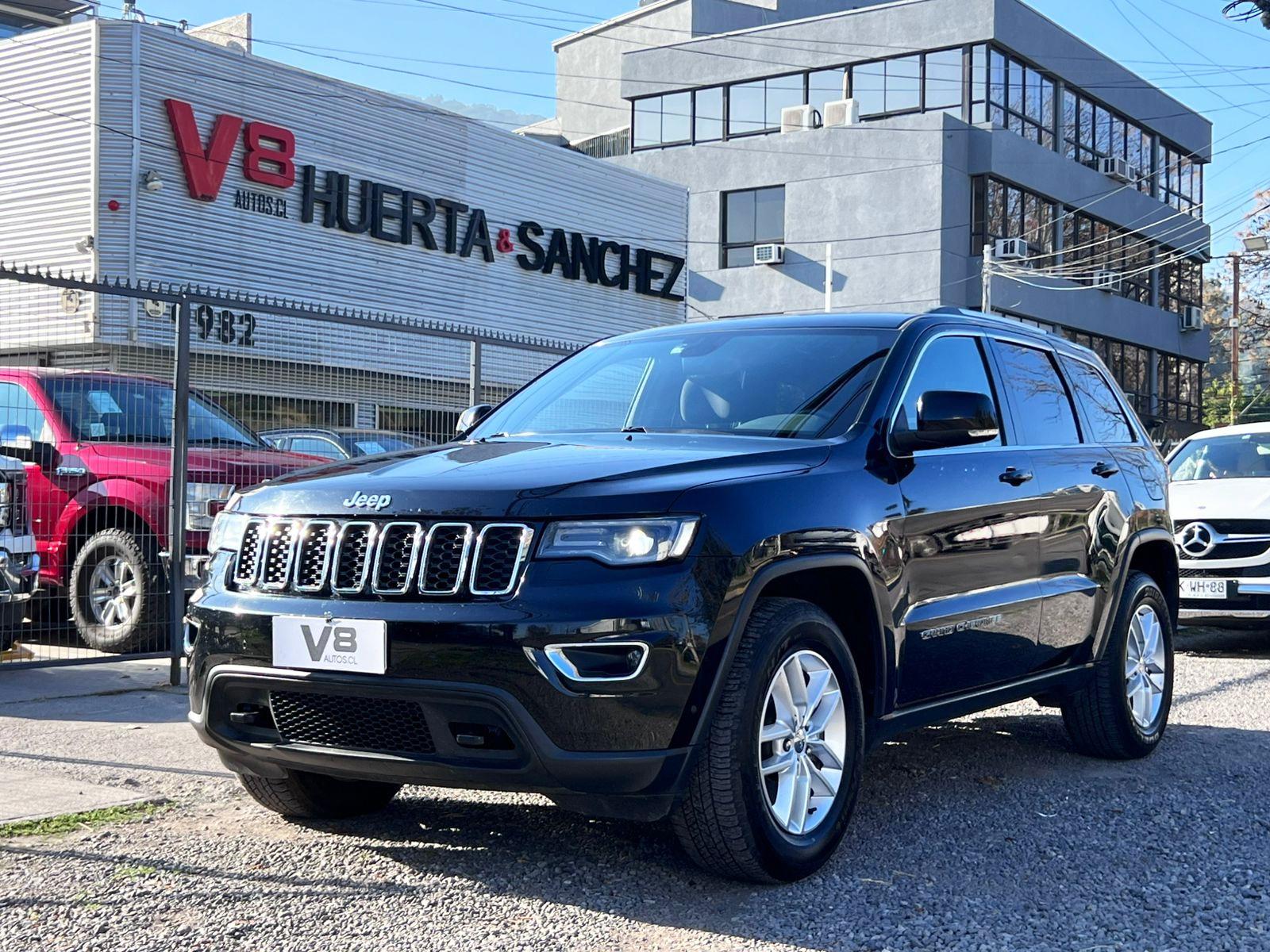 JEEP GRAND CHEROKEE LAREDO 4x4 2018 MANTENIMIENTO EN LA MARCA - 