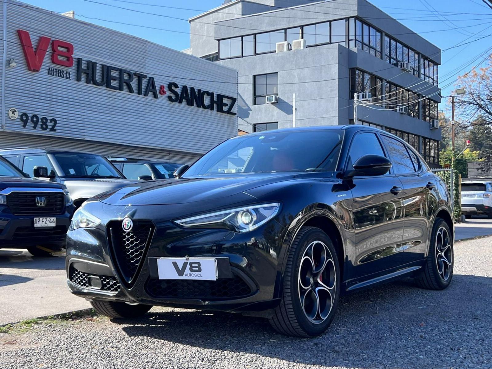 ALFA ROMEO STELVIO VELOCE 280 HP 2023 MANTENIMIENTO AL DÍA - V8 AUTOS