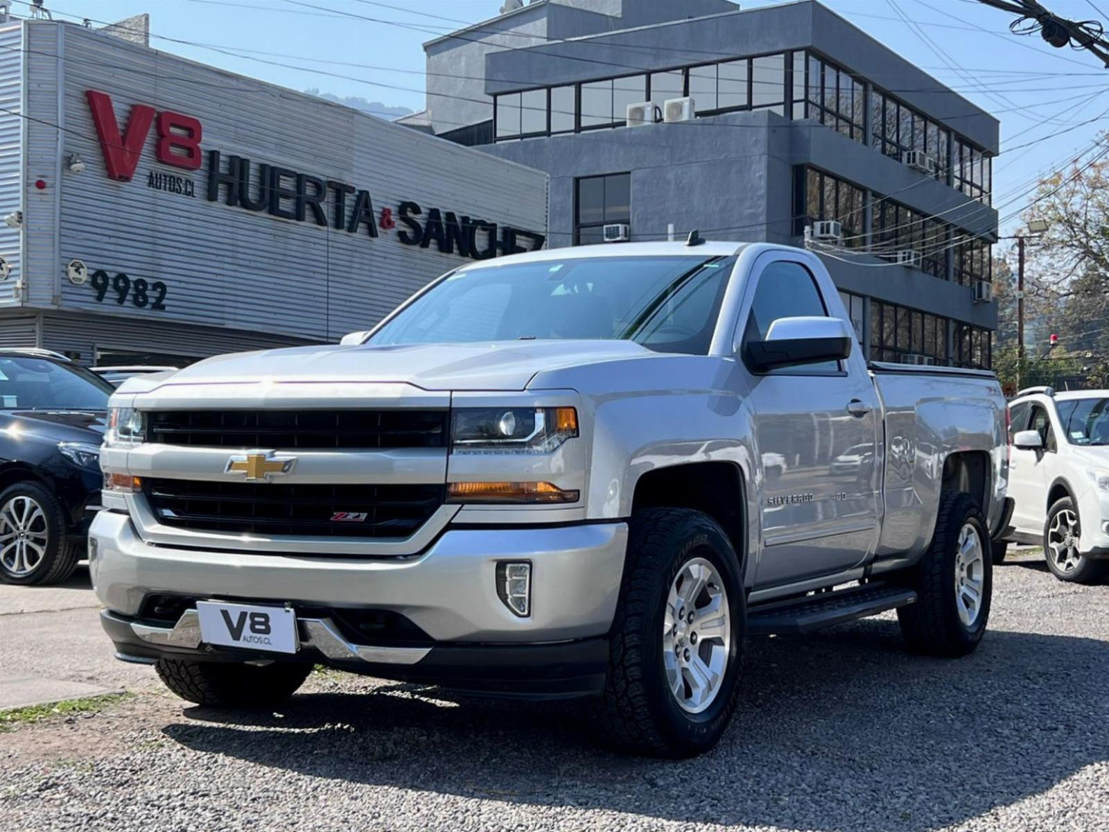 CHEVROLET SILVERADO LT 5.3 Z71 2019 MANTENIMIENTO EN LA MARCA - FULL MOTOR