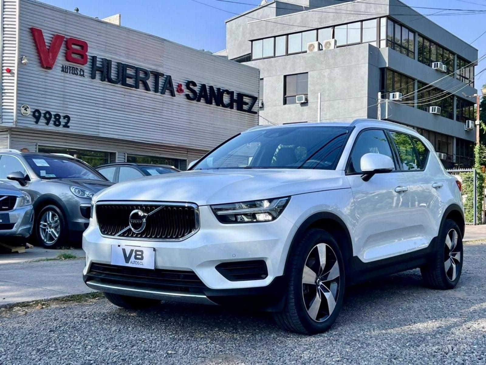 VOLVO XC40 T4 MOMENTUM 2022 - FULL MOTOR