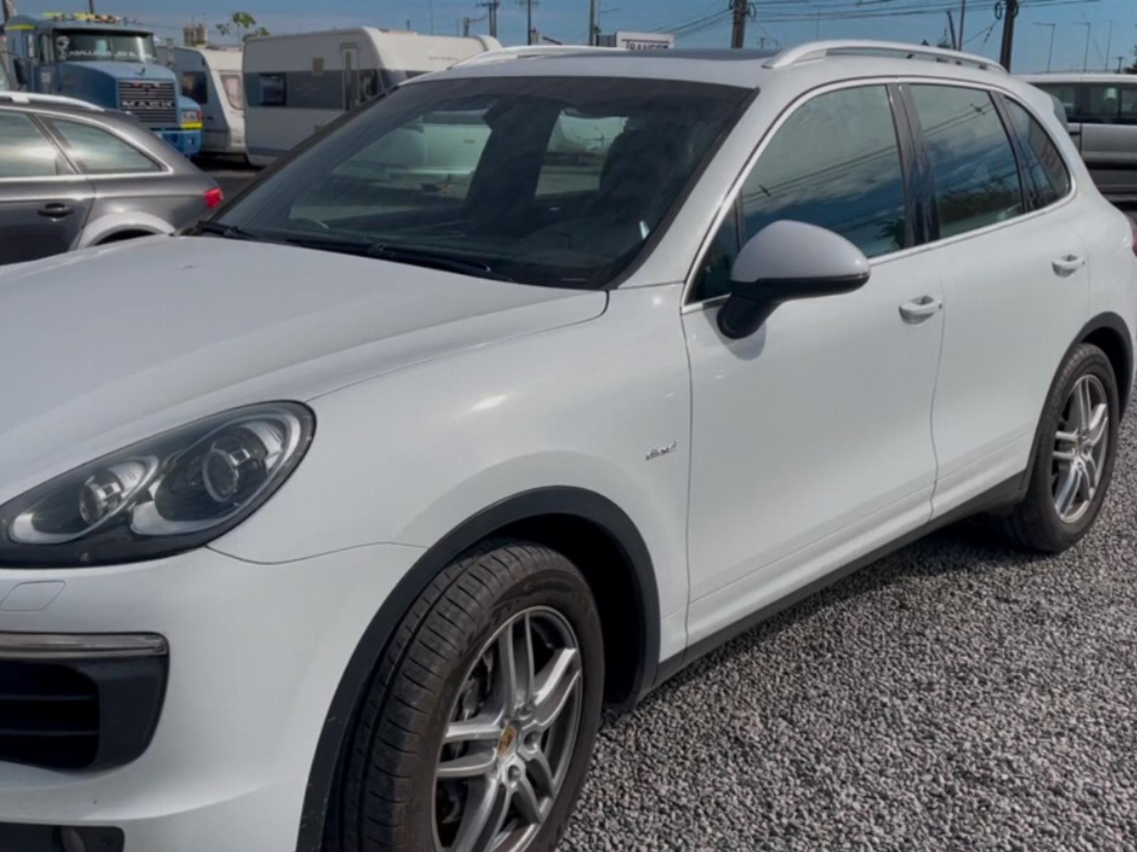 PORSCHE CAYENNE 3.0 DIesel 4X4 AT 2016 Porsche Cayenne - SS AUTOMOVILES