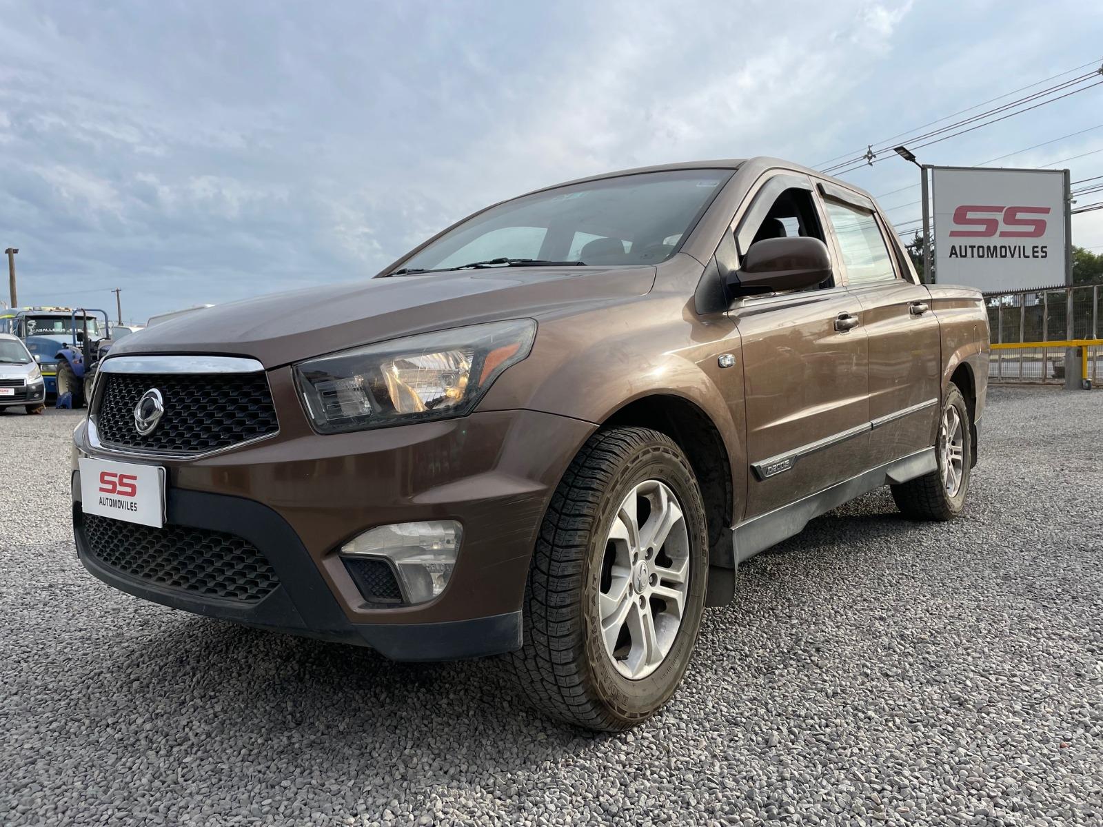 SSANGYONG ACTYON SPORTS Actyon Sport 2.0 AT 4X2 2 AB ABS LL TE 2015 Ssangyong Actyon Sport - SS AUTOMOVILES