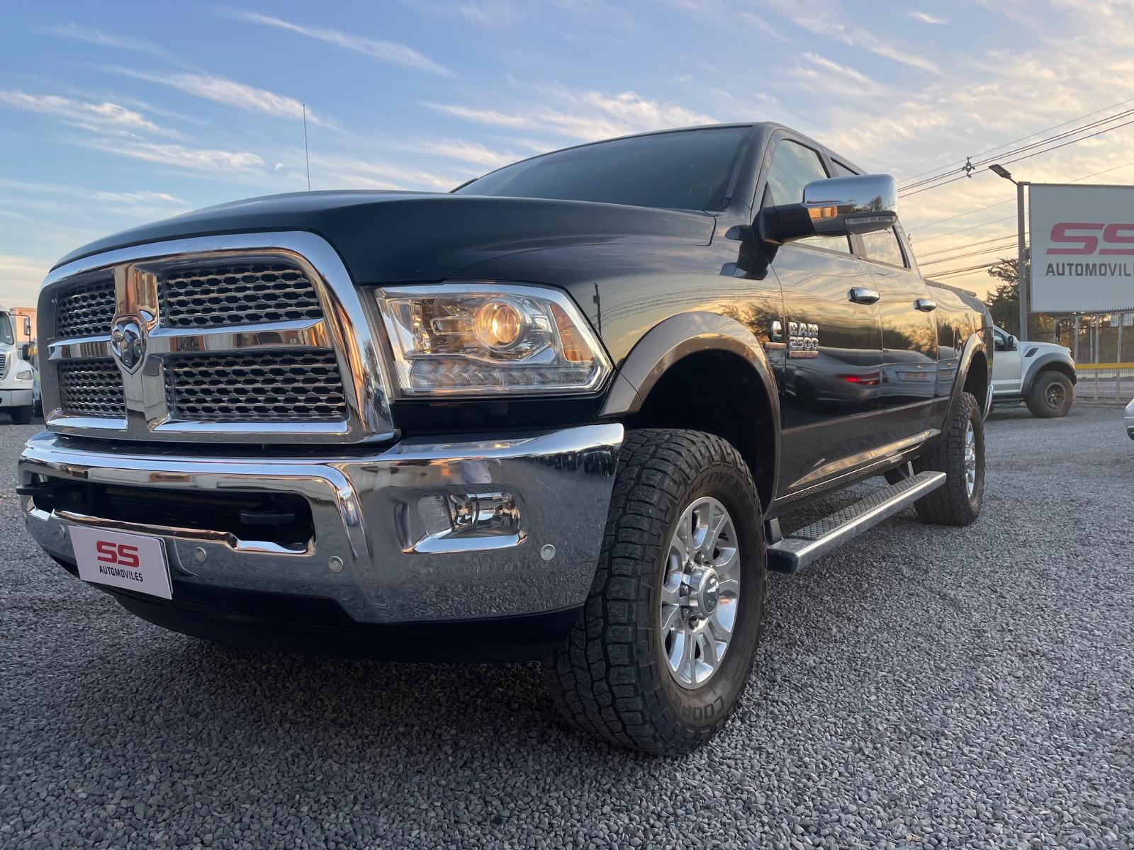 DODGE RAM 2500 Laramie 4X4 AT 6.7 2018 Dodge Ram 2500 - SS AUTOMOVILES