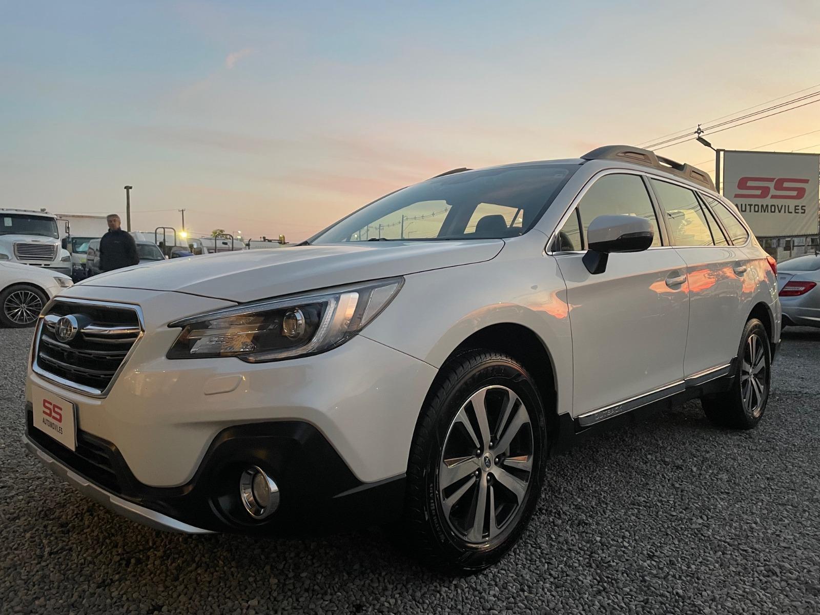 SUBARU OUTBACK Limited 2.5 AWD AT 2019 Subaru Outback - SS AUTOMOVILES