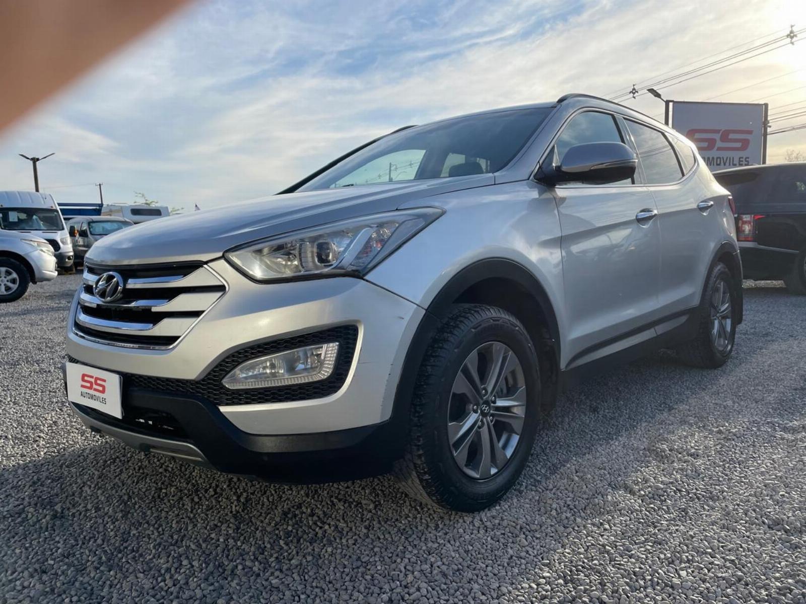 HYUNDAI SANTA FE GLS 2.4 MT6b Bencina 2016 Hyundai Santa - FULL MOTOR