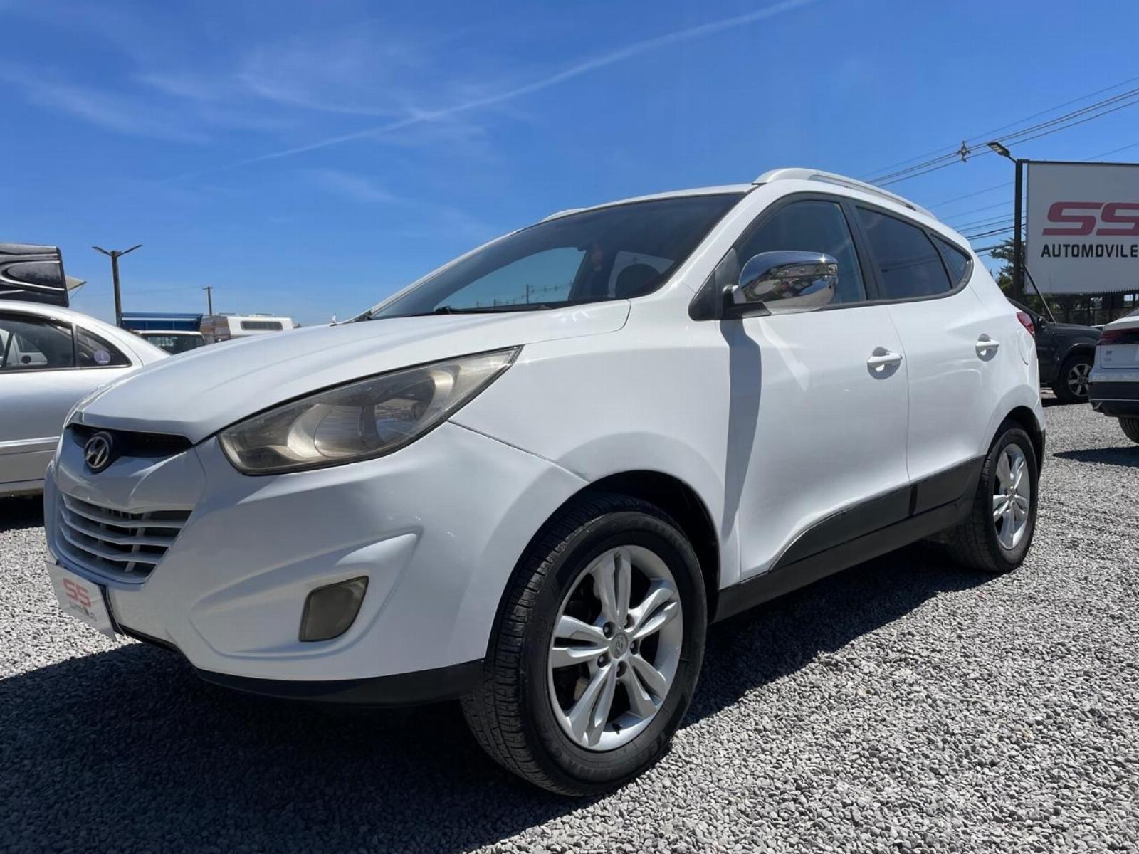 HYUNDAI TUCSON New Tucson GL 2.0 MT 2012 Hyundai Tucson - FULL MOTOR