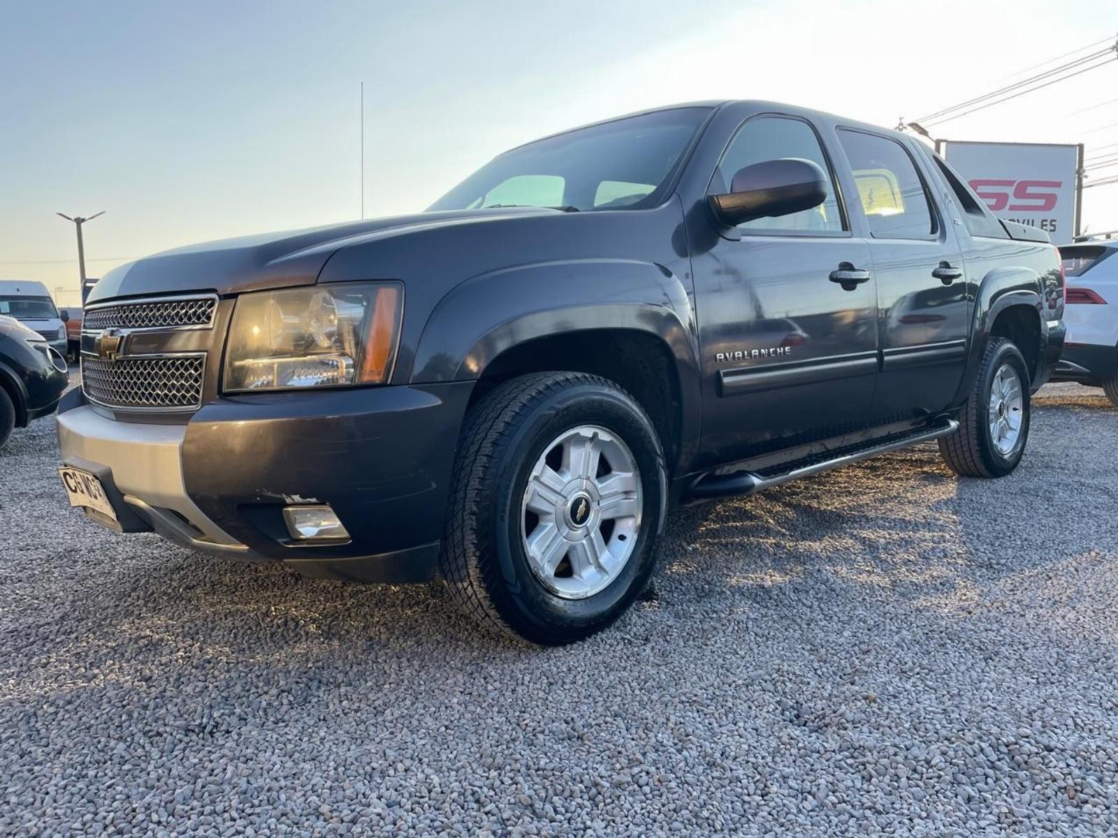 CHEVROLET AVALANCHE LT 5.3 4WD AT 2010 Chevrolet Avalanche - FULL MOTOR