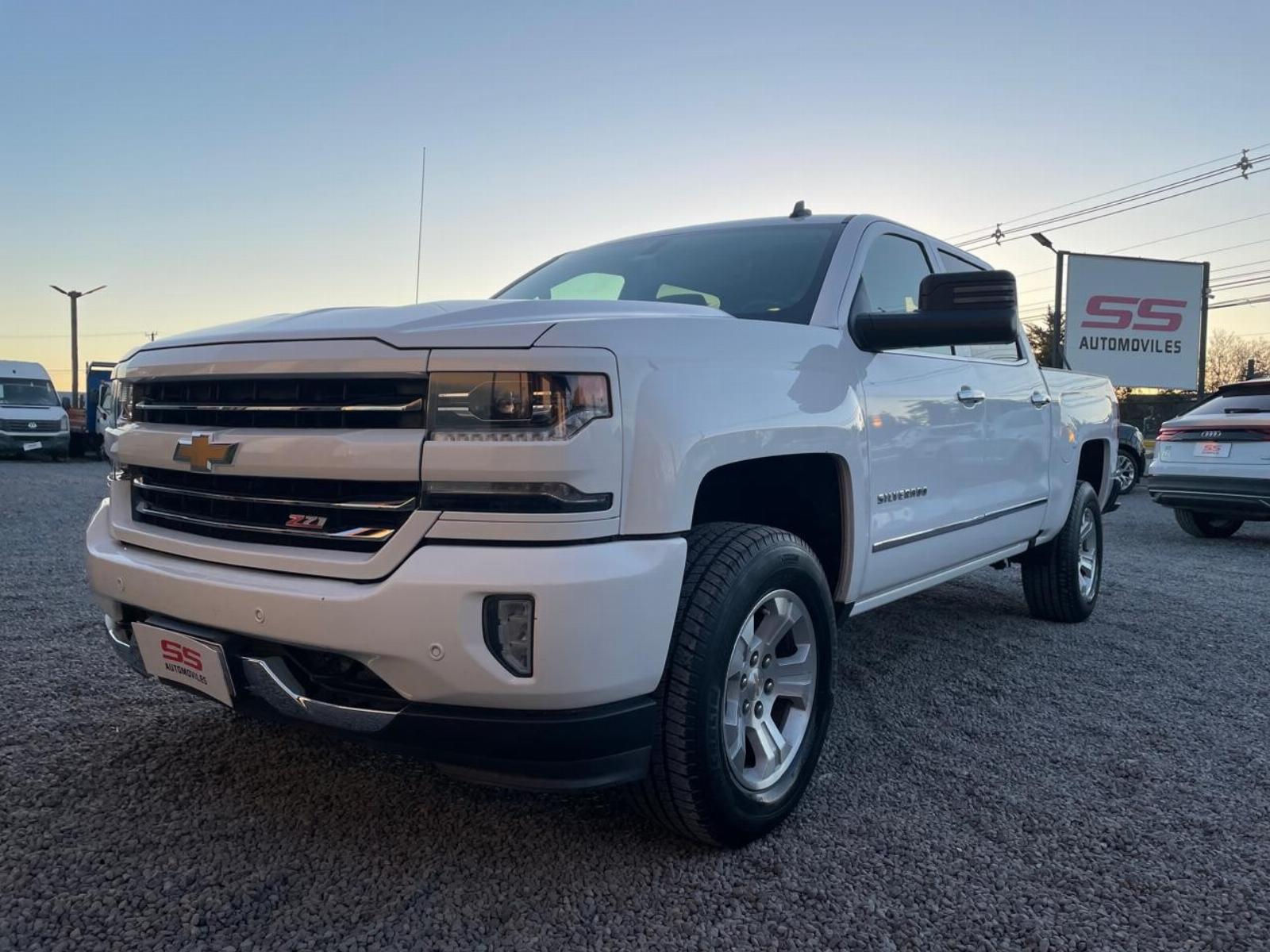 CHEVROLET SILVERADO Z71 LTZ 5.3 AT 4X4 2018 Chevrolet Silverado - FULL MOTOR