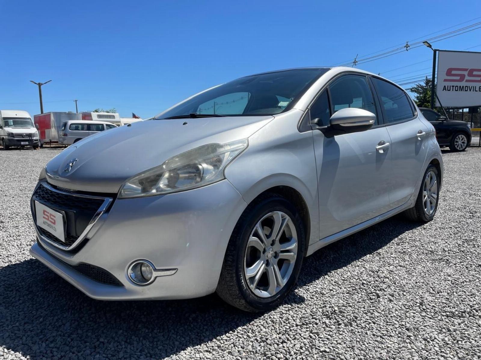 PEUGEOT 208 208 Allure HDI 1.4 2014 Peugeot 208 - FULL MOTOR