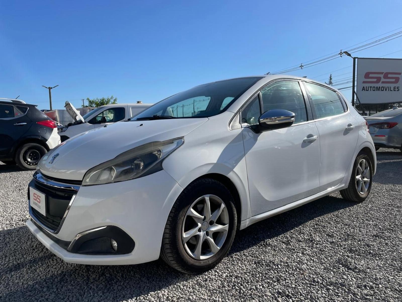 PEUGEOT 208 Active 1.6 HDI 2016 Peugeot 208 - FULL MOTOR