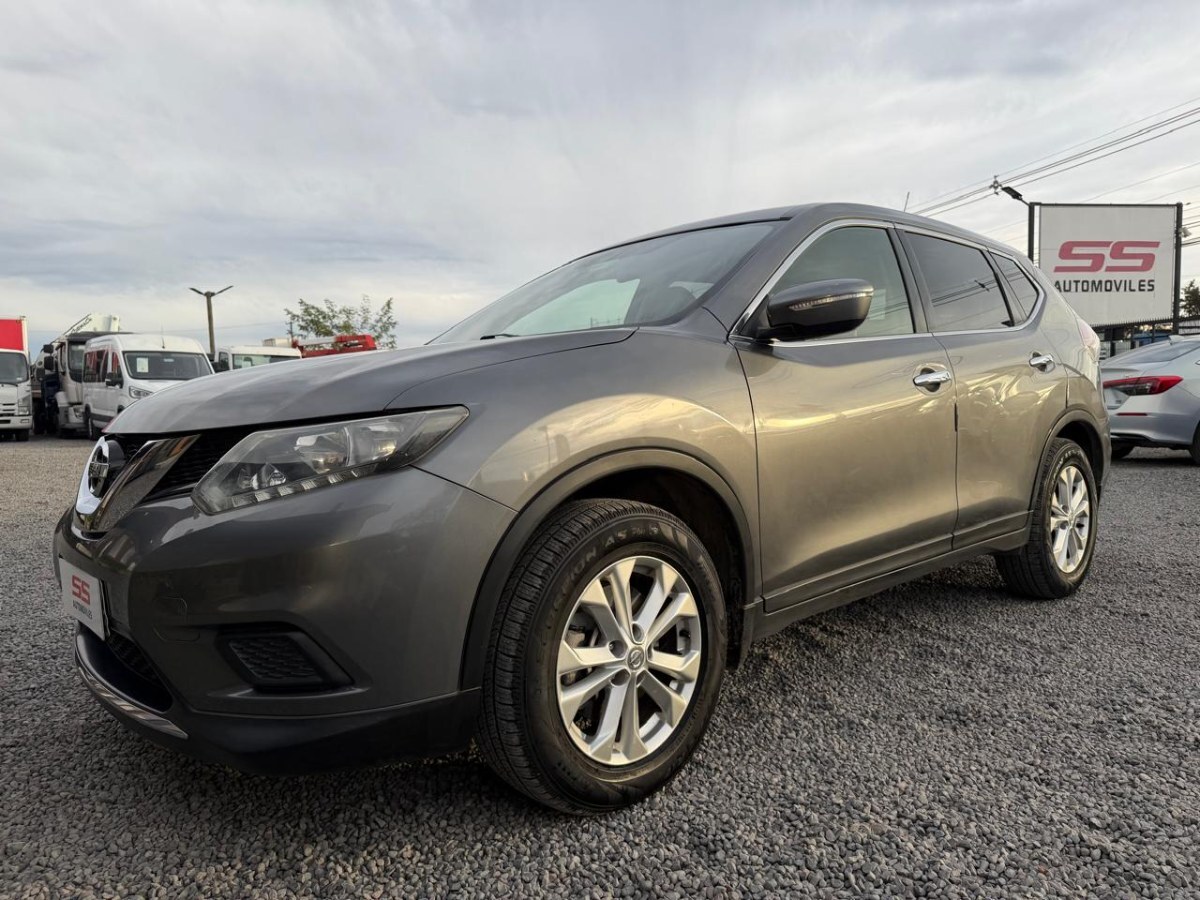 NISSAN X-TRAIL Sense 2.5 4X2 AT 3 corridas 2017 Nissan X-Trail - FULL MOTOR