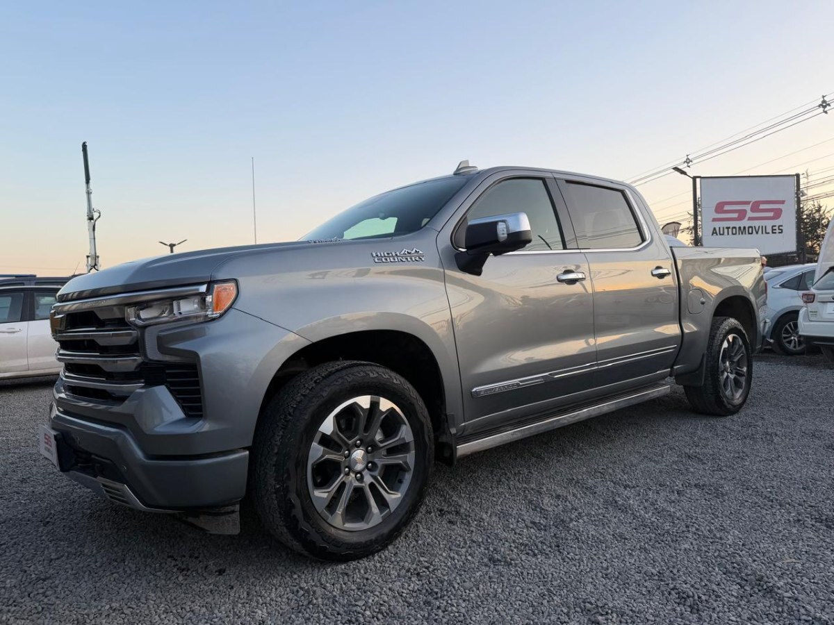 CHEVROLET SILVERADO 3.0 TDI 4X4 AT High Country 2024 Chevrolet Silverado - FULL MOTOR