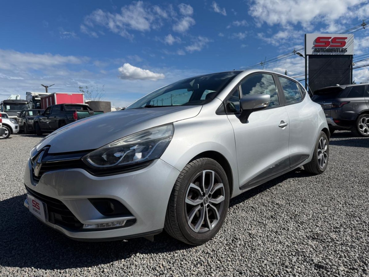 RENAULT CLIO IV 1.2 HB MT5 2017 Renault Clio - FULL MOTOR