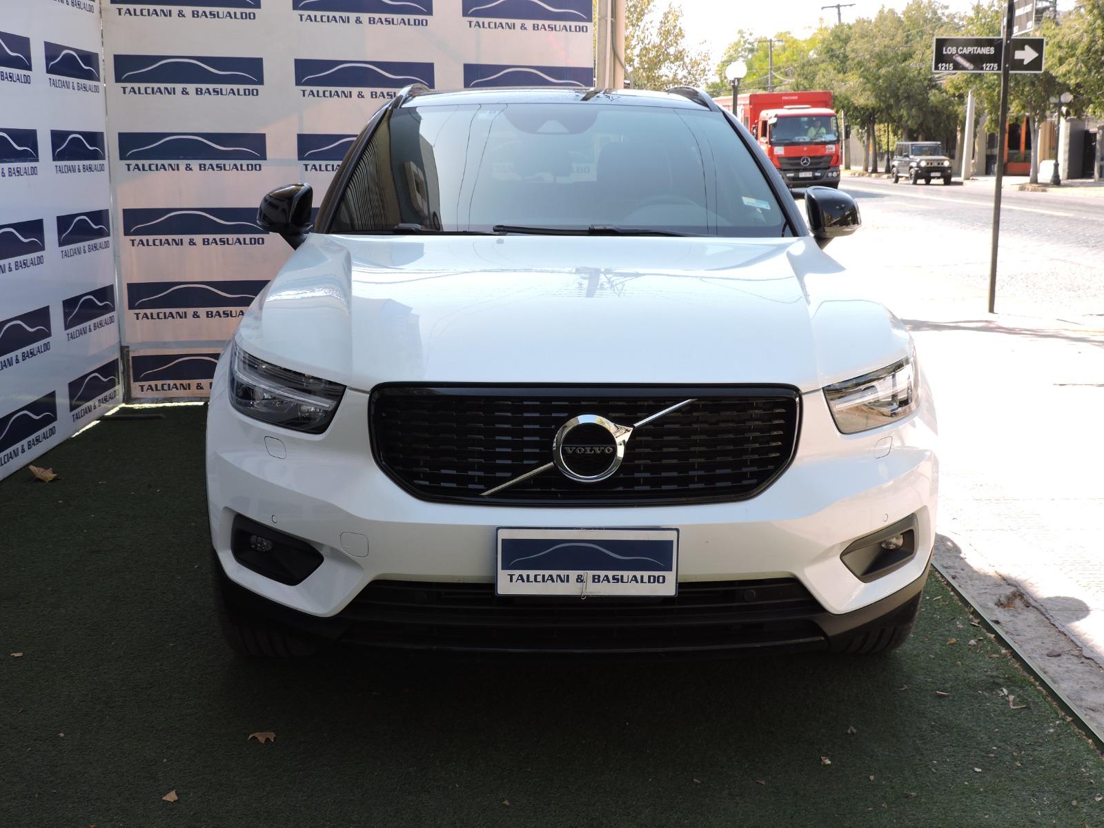 VOLVO XC40 T5 R-DESIGN 2021  MANTENCIONES EN LA MARCA - TALCIANI BASUALDO
