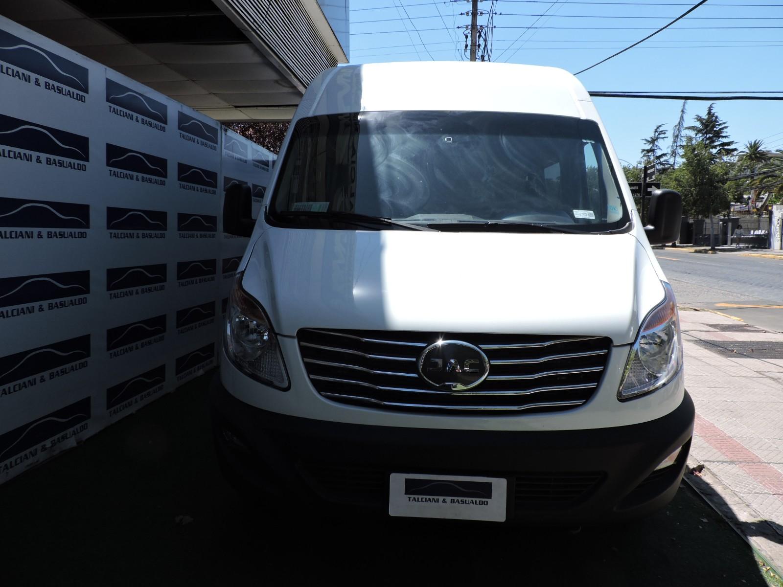 JAC SUNRAY 2.7TD 14+1 2025 DESCUENTA IVA - COMO NUEVO - POCO KILOMETRAJE - TALCIANI BASUALDO