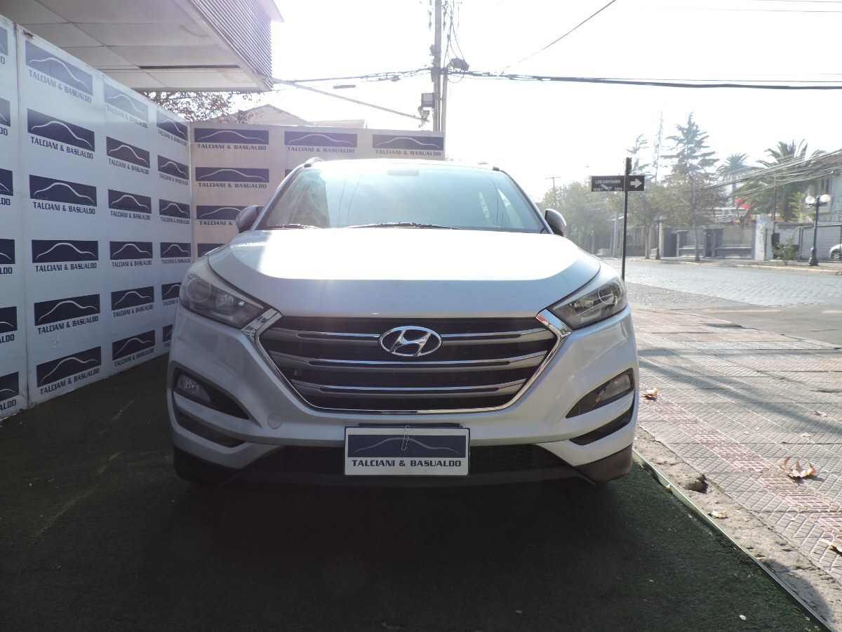 HYUNDAI TUCSON GLS 4X4 2.0 AT 2017 CUERO - ASIENTOS ELECTRICOS  - FULL MOTOR