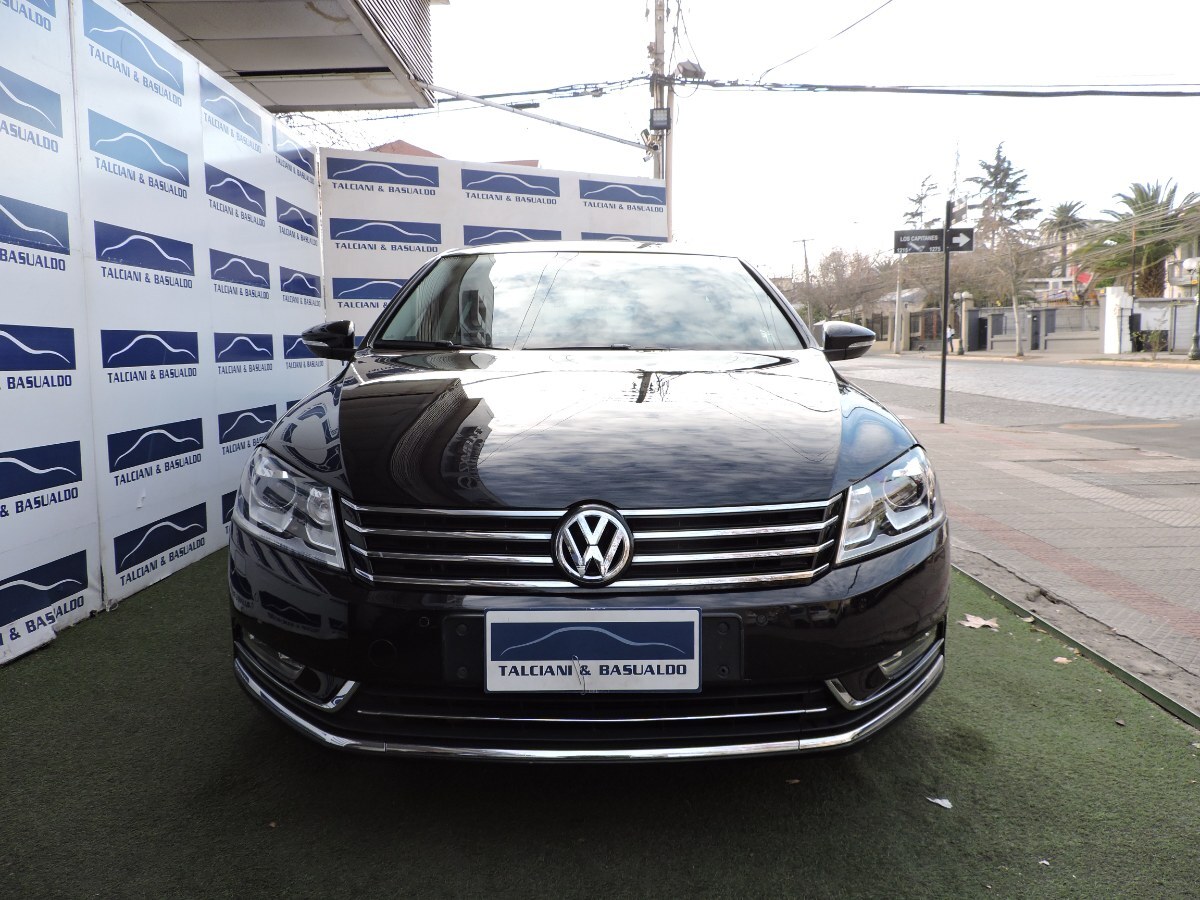 VOLKSWAGEN PASSAT 1.8 2015 ASIENTOS GAMUZADOS - FULL MOTOR