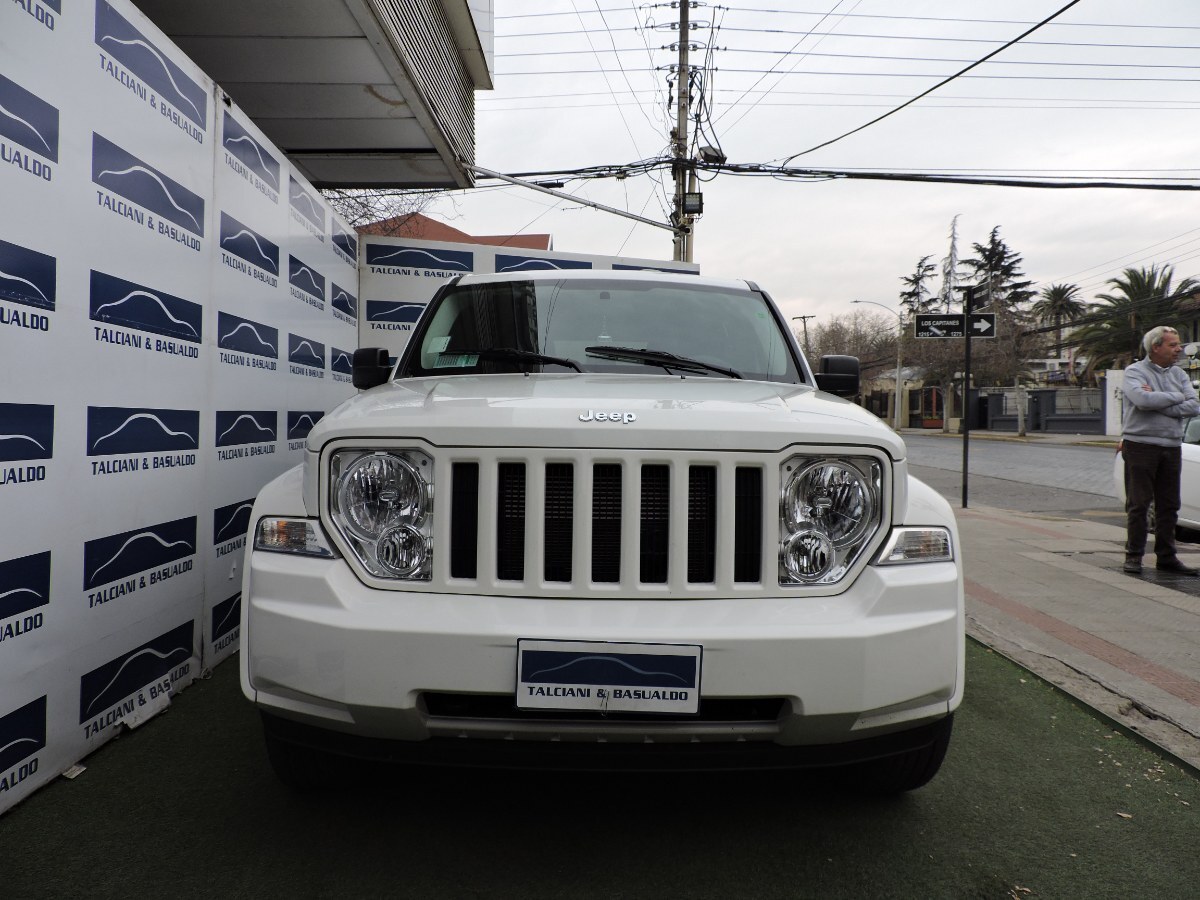 JEEP LIBERTY SPORT 3.7 2010 MANTENCIONES EN LA MARCA - FULL MOTOR