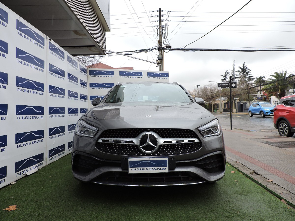 MERCEDES-BENZ GLA 220 D 1.9 2023 UNICO DUEÑO - POCO KILOMETRAJE - FULL MOTOR