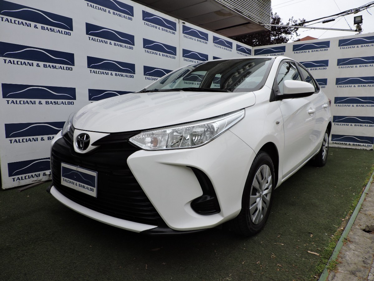 TOYOTA YARIS E 1.5 2023 MANTENCIONES EN LA MARCA - UNICO DUEÑO - FULL MOTOR