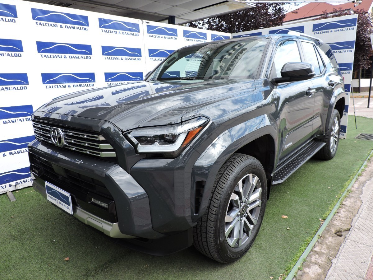 TOYOTA 4 RUNNER LIMITED 4X4 2.4 2026 COMO NUEVA - FULL MOTOR