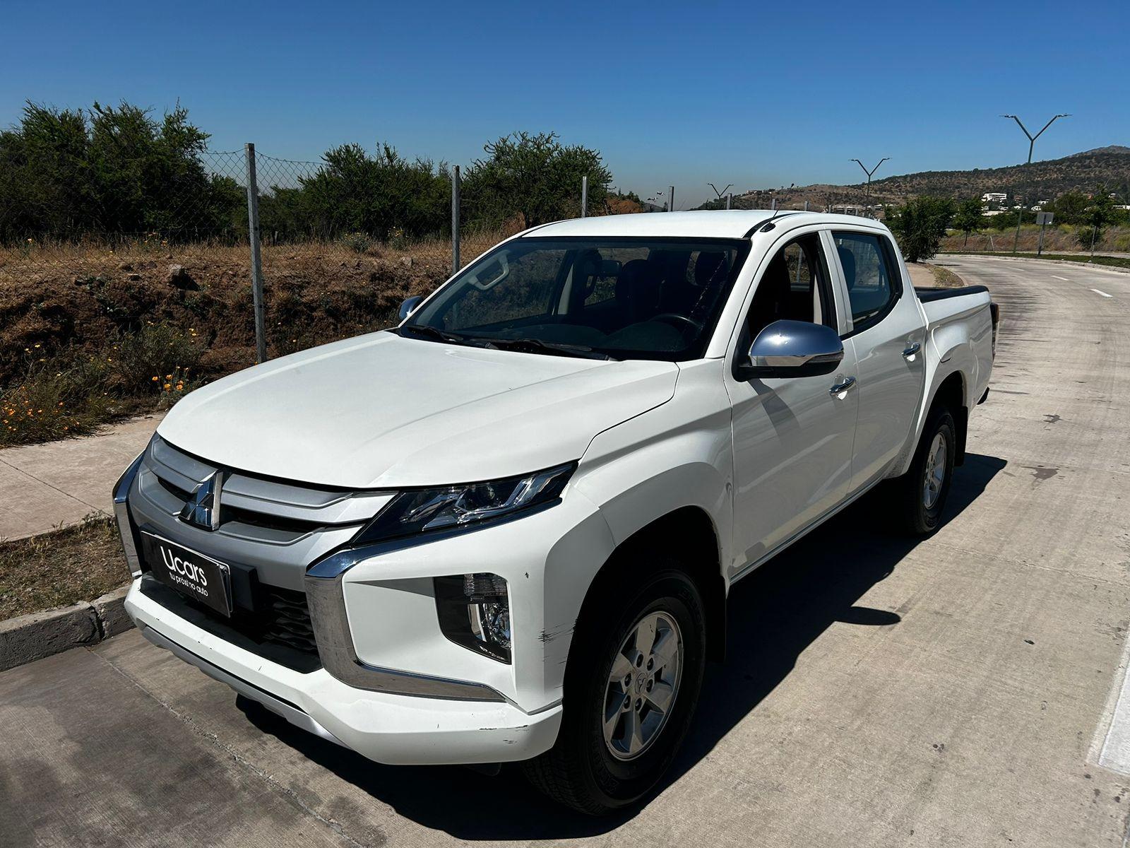 MITSUBISHI L200 Katana CRT 4x4 2022 KATANA 2.4 MT 4X4 DSL D/C CRT E5 - UCars