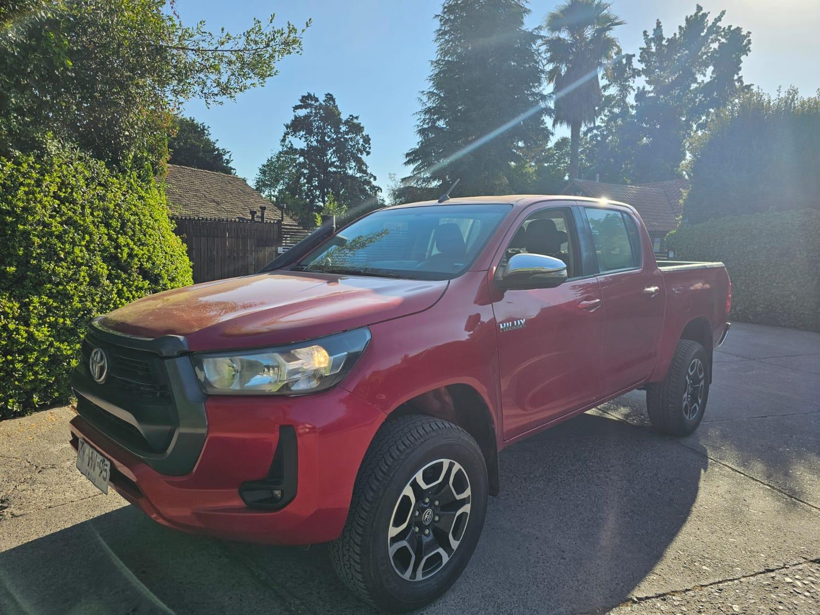 TOYOTA HILUX SR 2.8 4X4 2022 SR 2.8 4X4 - UCars