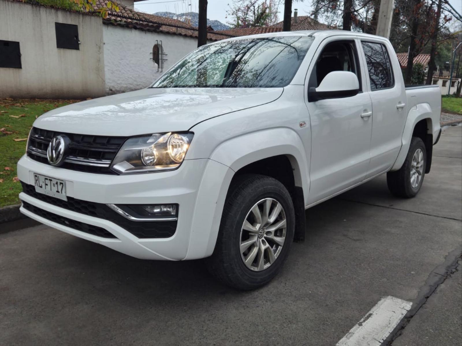 VOLKSWAGEN AMAROK Trendline 2.0 4x2 2022 Trendline 2.0 4x2 - UCars