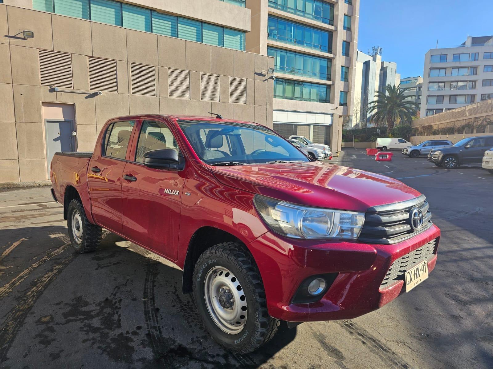 TOYOTA HILUX Hilux DX 2,4 4x4 2020 Hilux DX 2,4 4x4 - FULL MOTOR