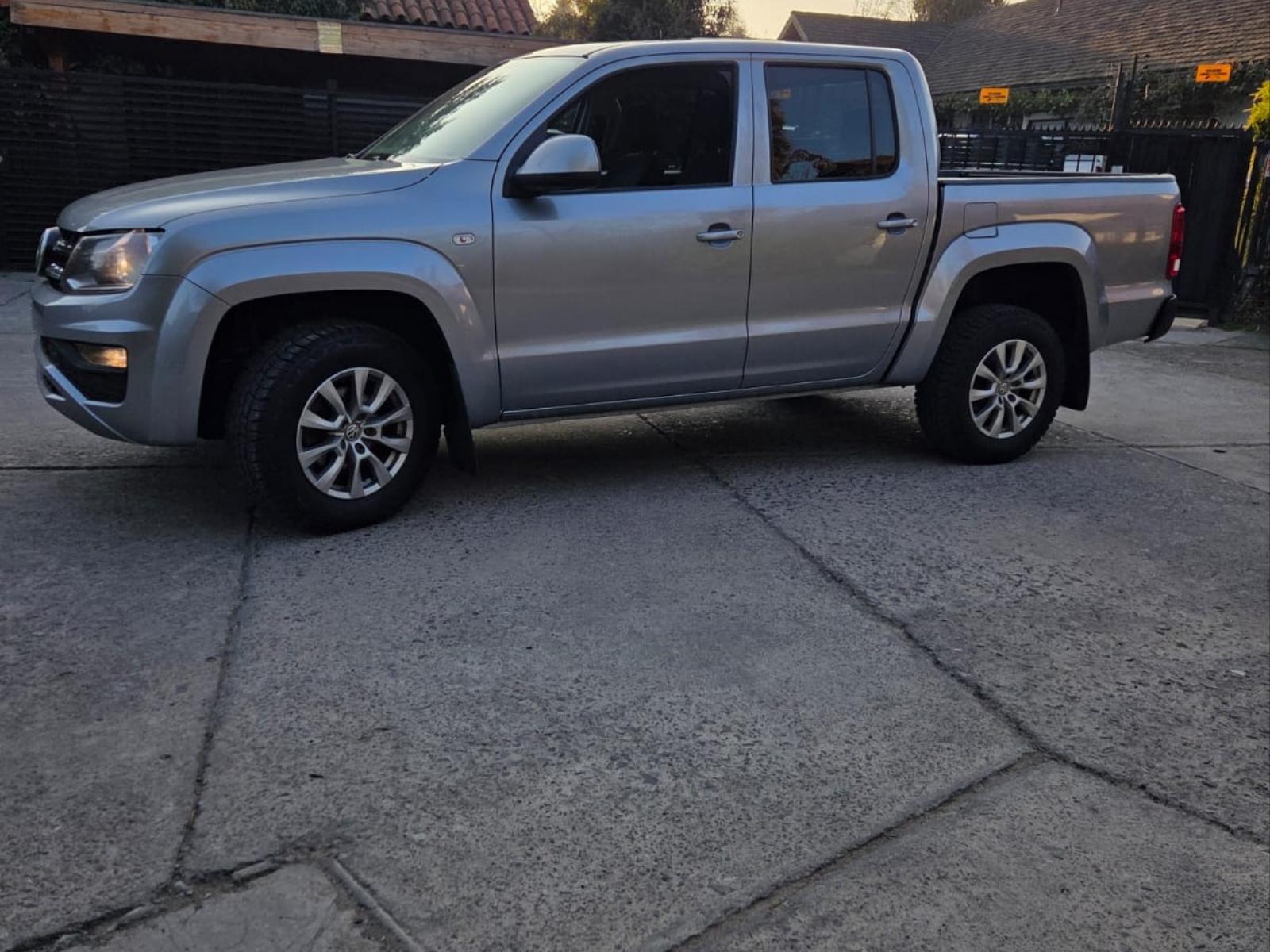 VOLKSWAGEN AMAROK Trendline 4x4 2.0 2023 Trendline 4x4 2.0 - 