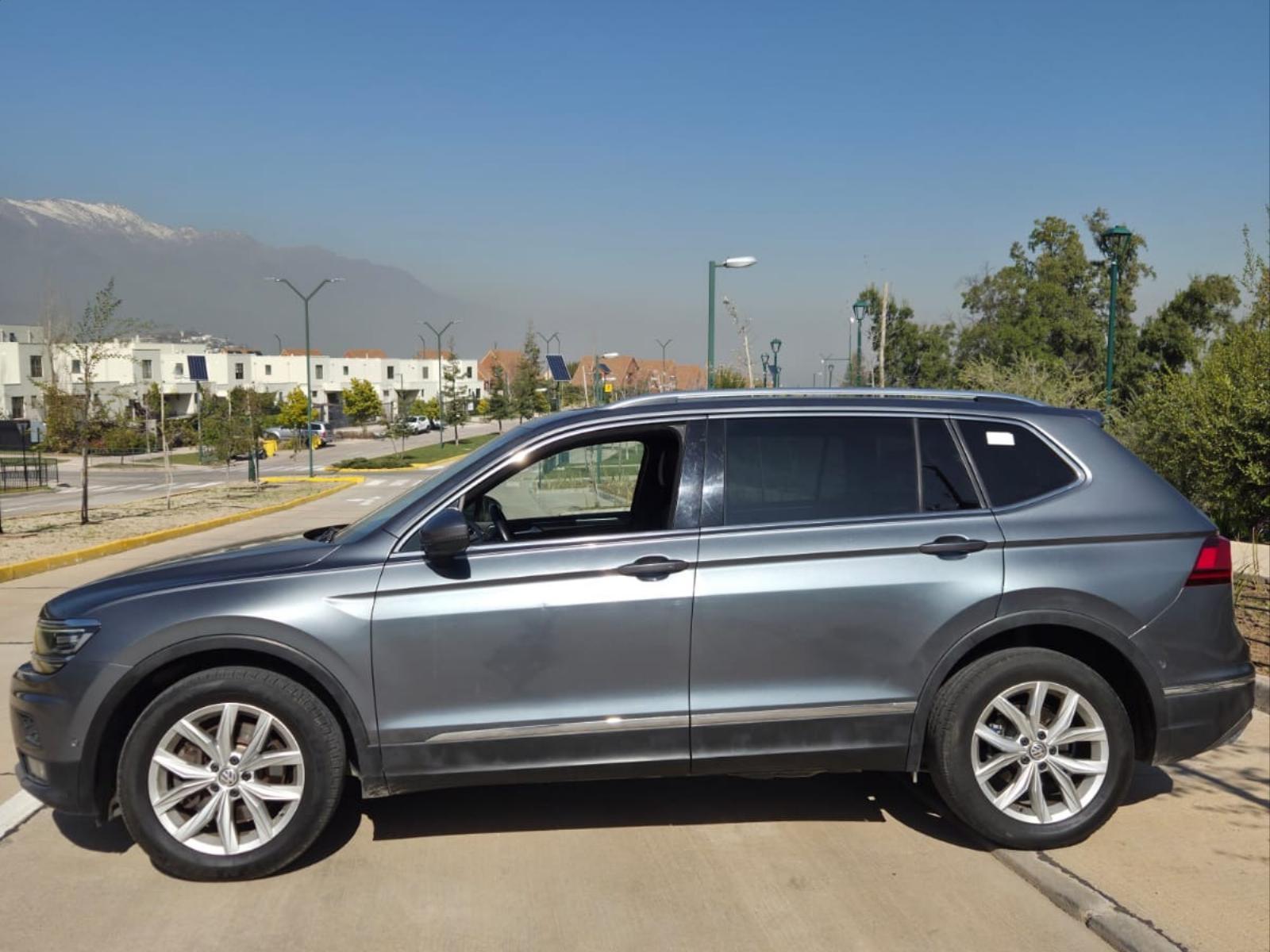 VOLKSWAGEN TIGUAN Tiguan TSI Limited 2.0 At 4x4 SW E5 2019 Tiguan TSI Limited 2.0 At 4x4 SW E5 - 