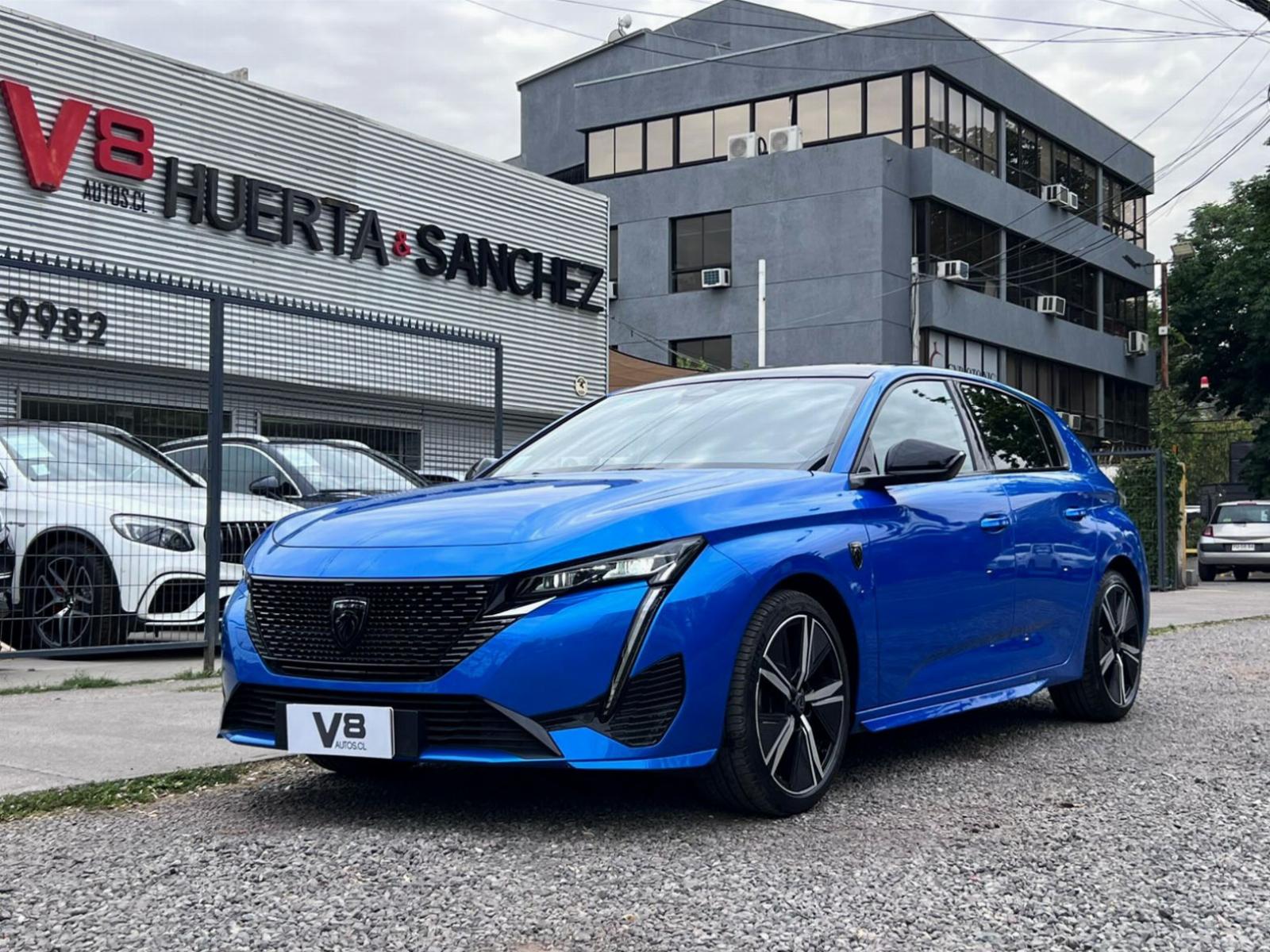 PEUGEOT 308 GT 1.2 AT 2023 MANTENIMIENTO EN LA MARCA  - V8 AUTOS