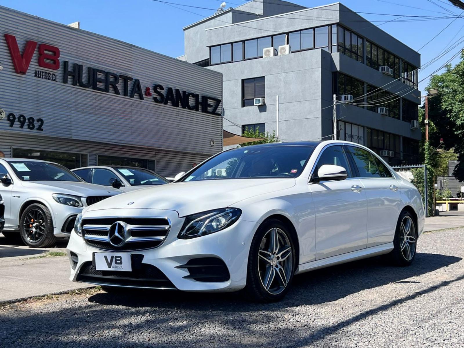 MERCEDES-BENZ E300 2.0 LOOK AMG 2017 MANTENIMIENTO EN KAUFMANN - FULL MOTOR