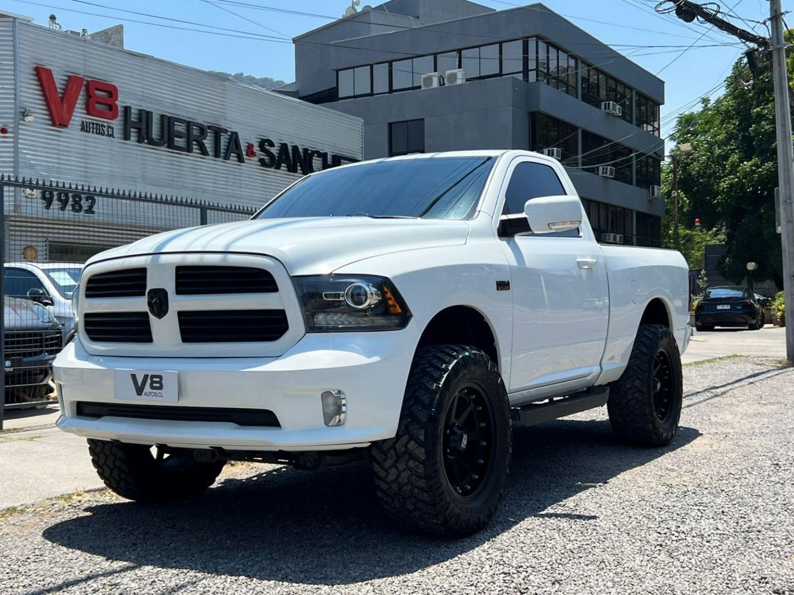 RAM 1500 EQUIPO EXTRA 2014 MANTENIMIENTO EN LA MARCA - FULL MOTOR