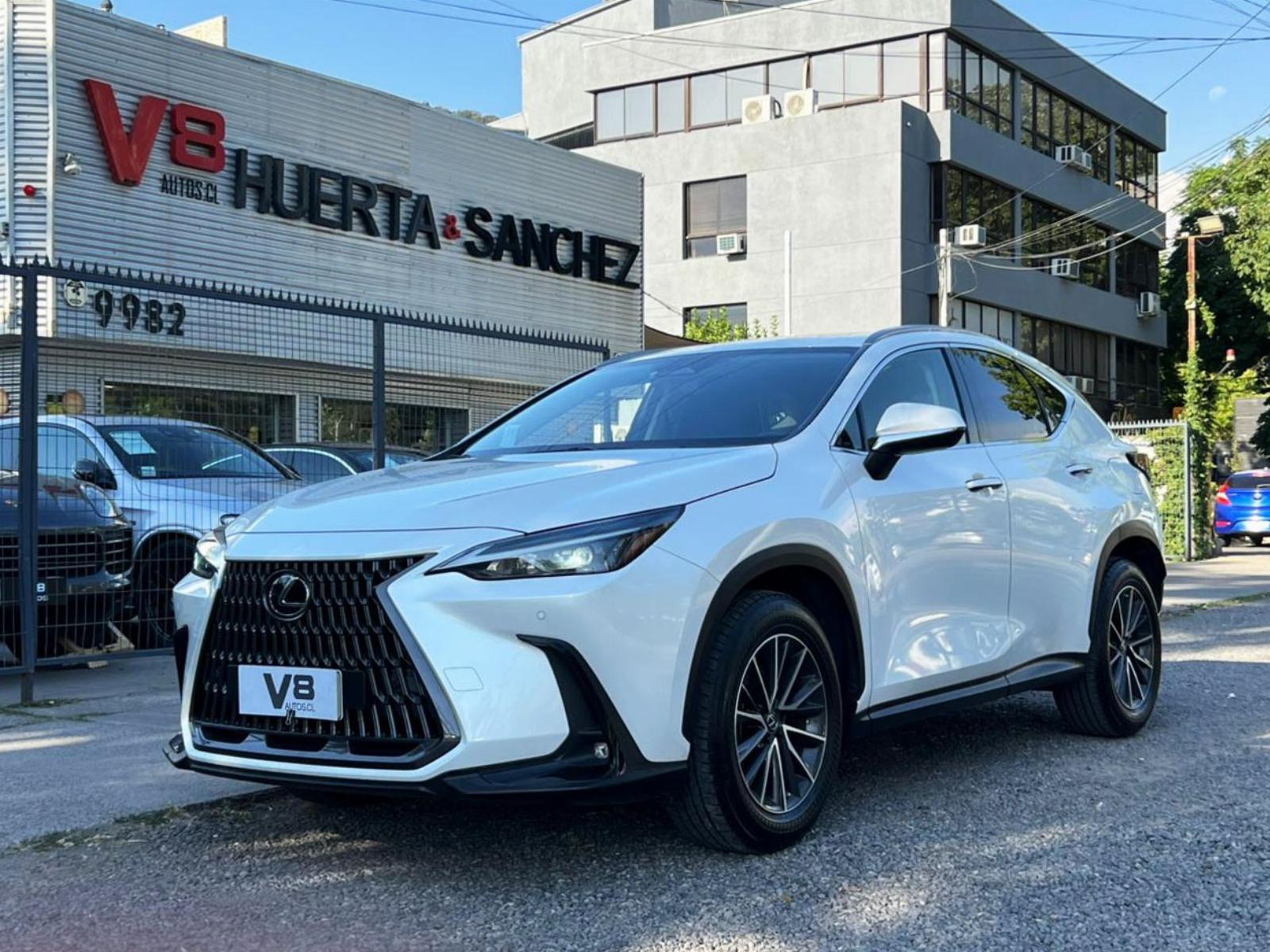 LEXUS NX 250 PREMIUM 2.5 AWD 2024 GARANTÍA VIGENTE UN DUEÑO - FULL MOTOR