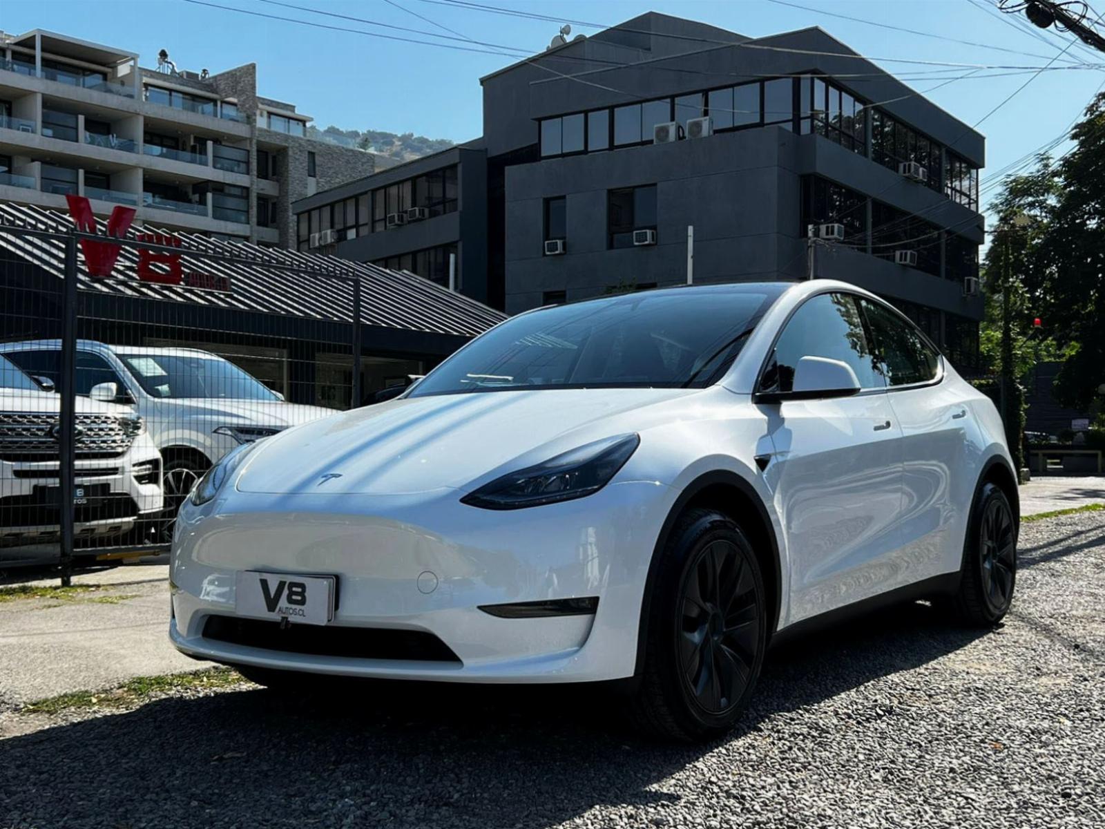 TESLA MODEL Y LONG RANGE AWD 2024 ÚNICO DUEÑO - FULL MOTOR