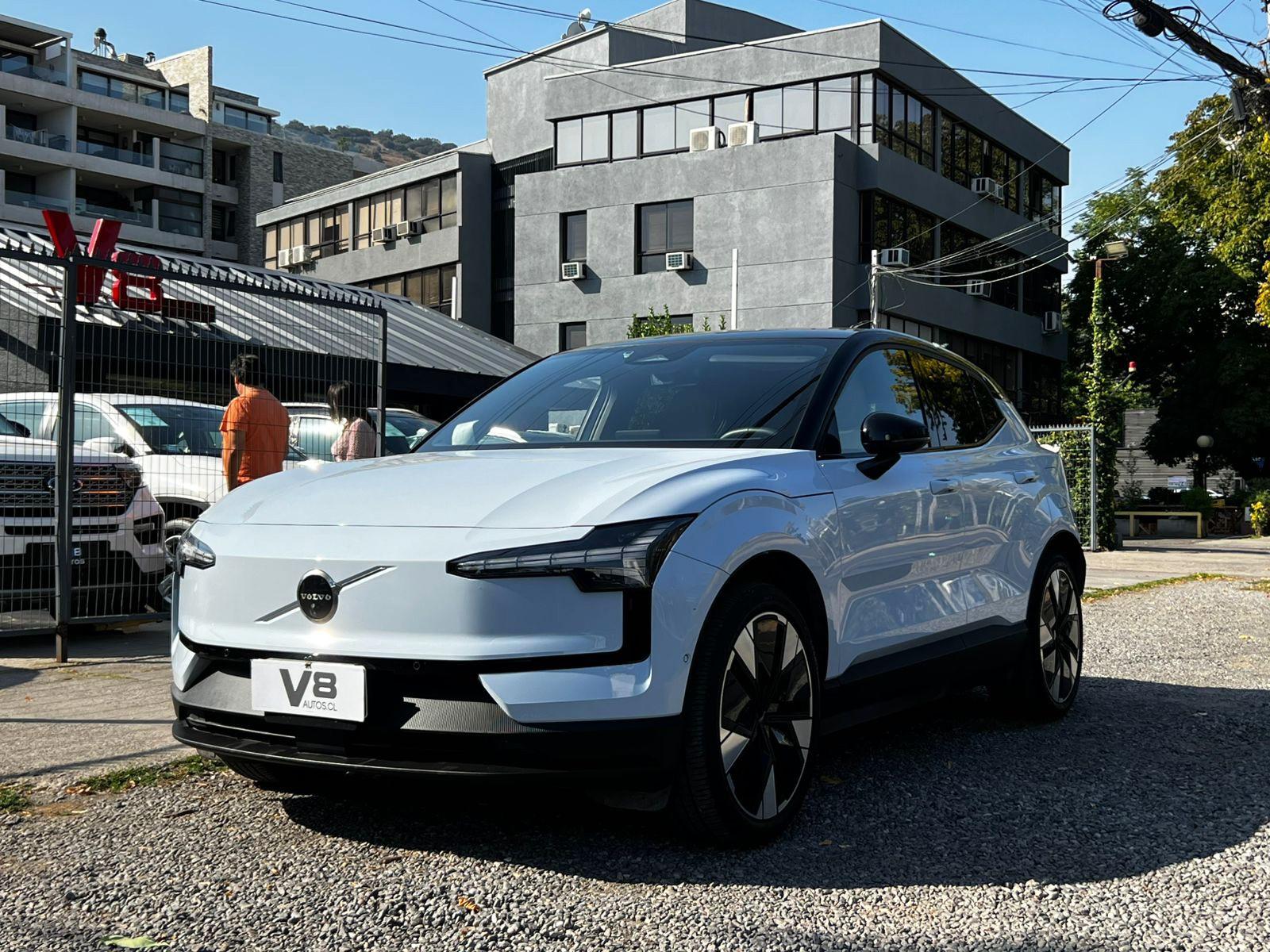 VOLVO EX30 PLUS 2025 ÚNICO DUEÑO - FULL MOTOR