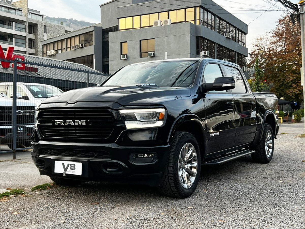 RAM 1500 LARAMIE SPORT 5.7 2023 MANTENIMIENTO EN LA MARCA - FULL MOTOR