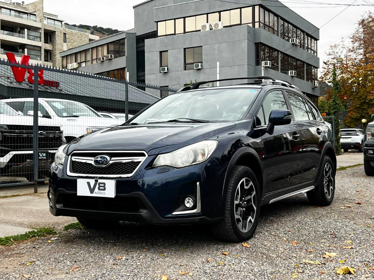 SUBARU XV LIMITED 2.0 AWD 2017 ÚNICO DUEÑO - V8 AUTOS