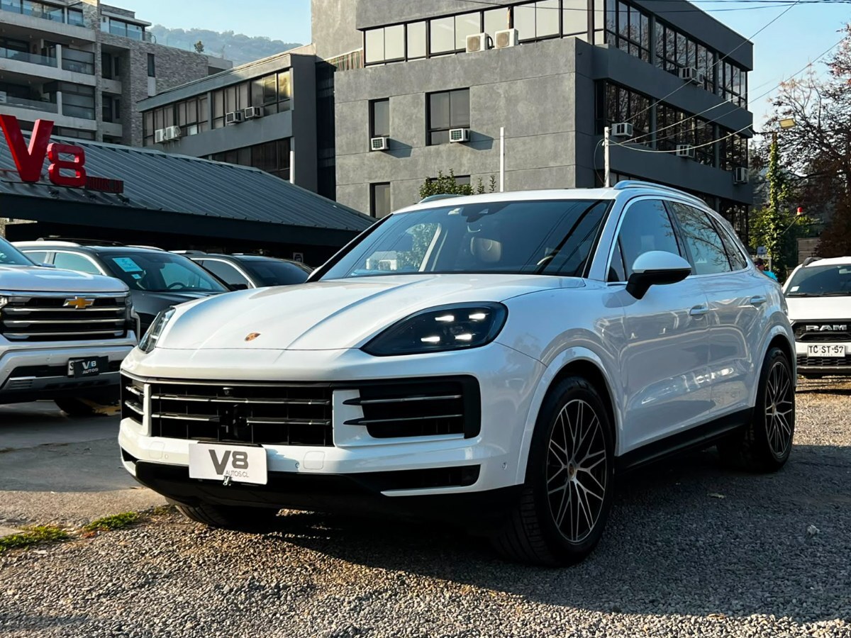 PORSCHE CAYENNE S 4.0 2025 UN DUEÑO GARANTÍA DE FÁBRICA VIGENTE - FULL MOTOR