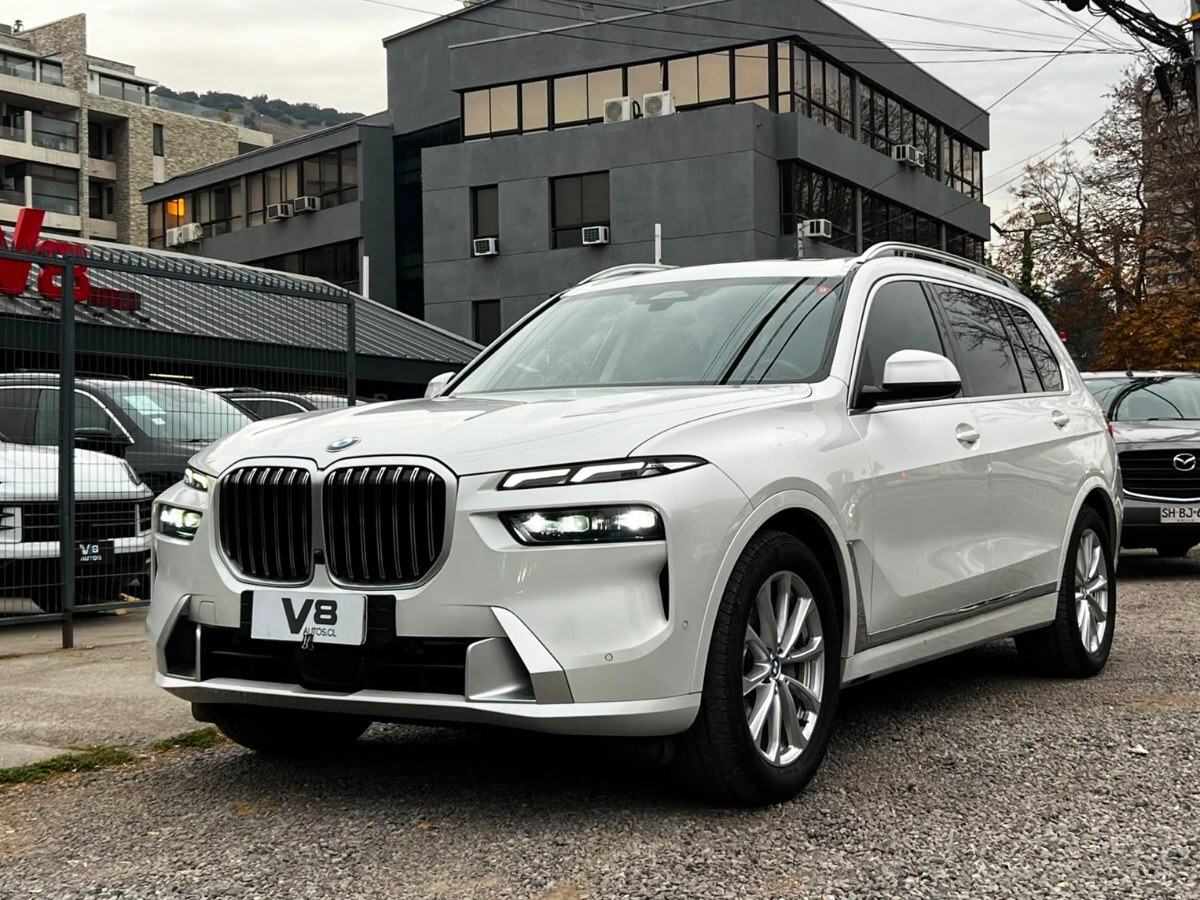 BMW X7 40i xDRIVE 3.0 2023 MANTENIMIENTO EN WBM UN DUEÑO - V8 AUTOS