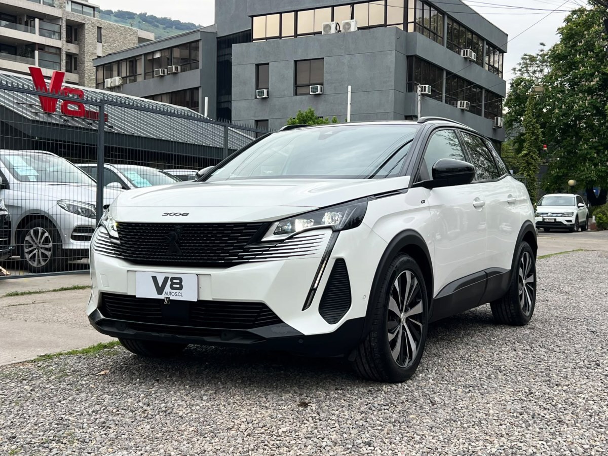 PEUGEOT 3008 GT BLACK PACK 1.5 HDI 2023 UN DUEÑO MANTENIMIENTO EN LA MARCA - FULL MOTOR