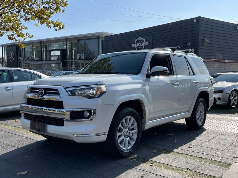 TOYOTA 4 RUNNER LIMITED 4.0 2021 TRES CORRIDAS DE ASIENTOS 4x4 - 
