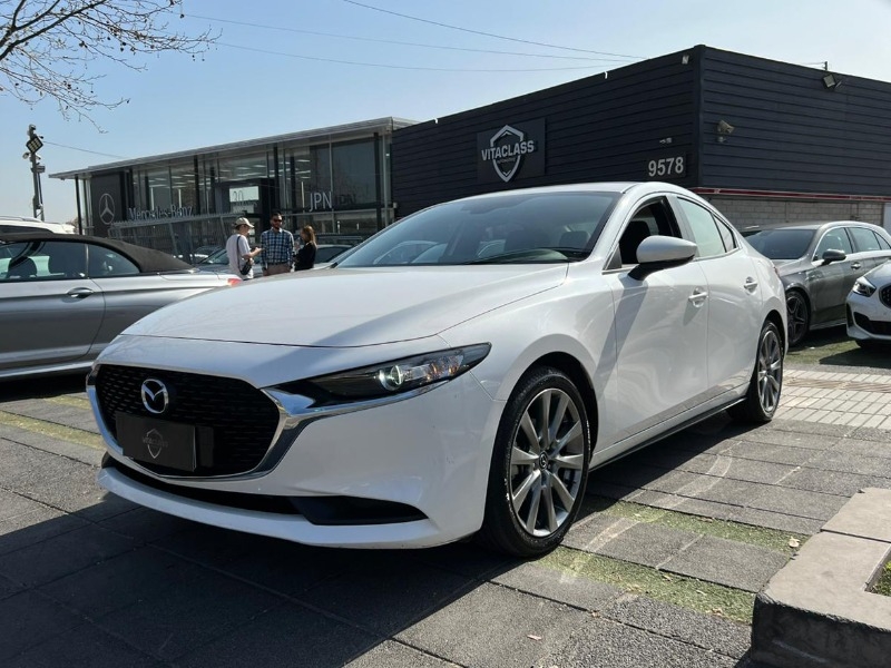 MAZDA 3 2.0 SKYACTIV 2022 SÓLO 12.800 KILÓMETROS - VitaClass