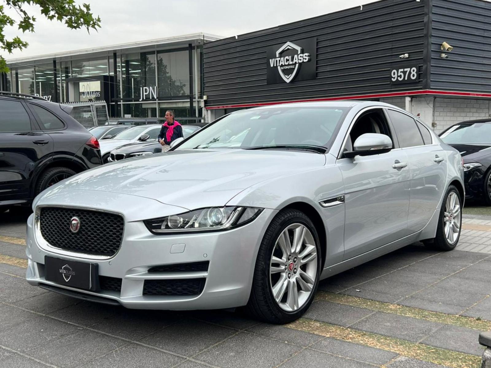 JAGUAR XE 25t 2019 2.000 CC TURBO - VitaClass
