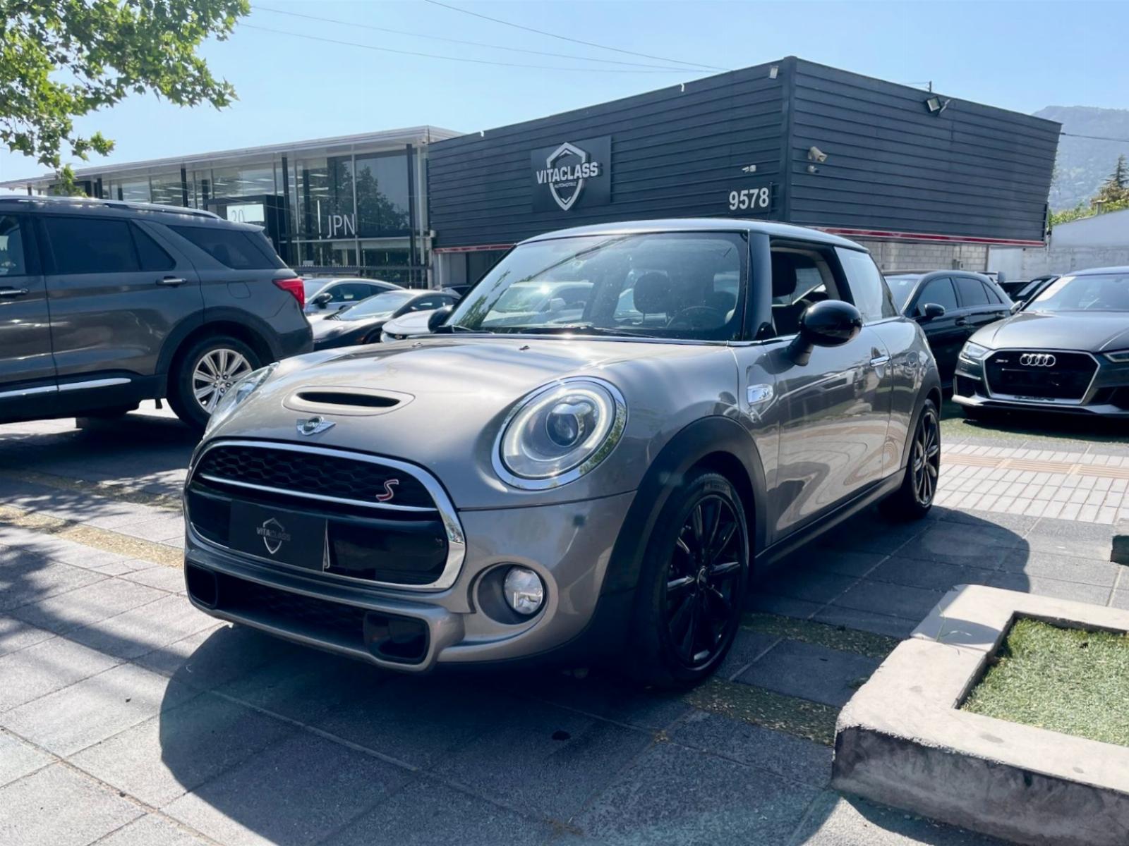 MINI COOPER S 2.0 TURBO 2018 MANTENIMIENTO AL DÍA - VitaClass