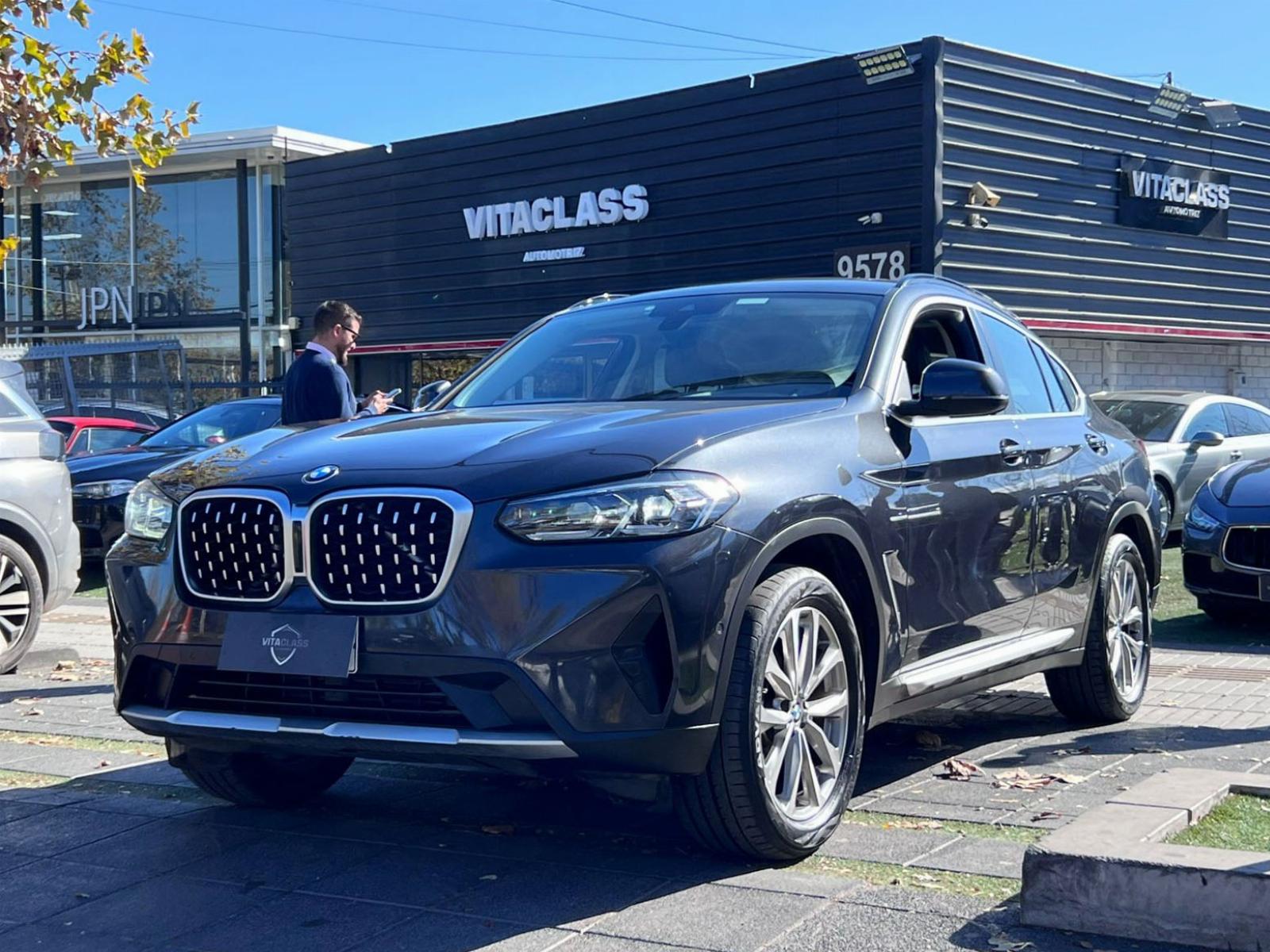 BMW X4 20i xDRIVE  2022 MANTENIMIENTO AL DÍA - VitaClass