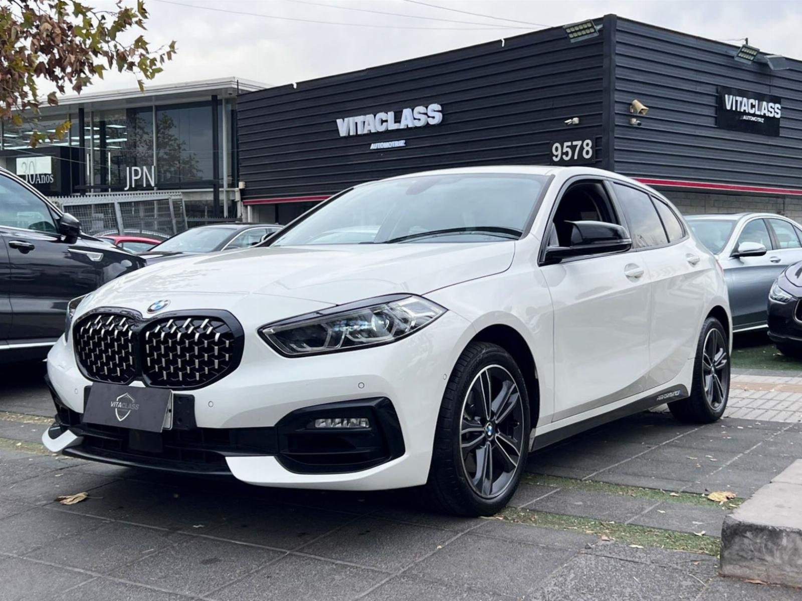 BMW 118 1.5 2021 MANTENIMIENTO AL DÍA - VitaClass