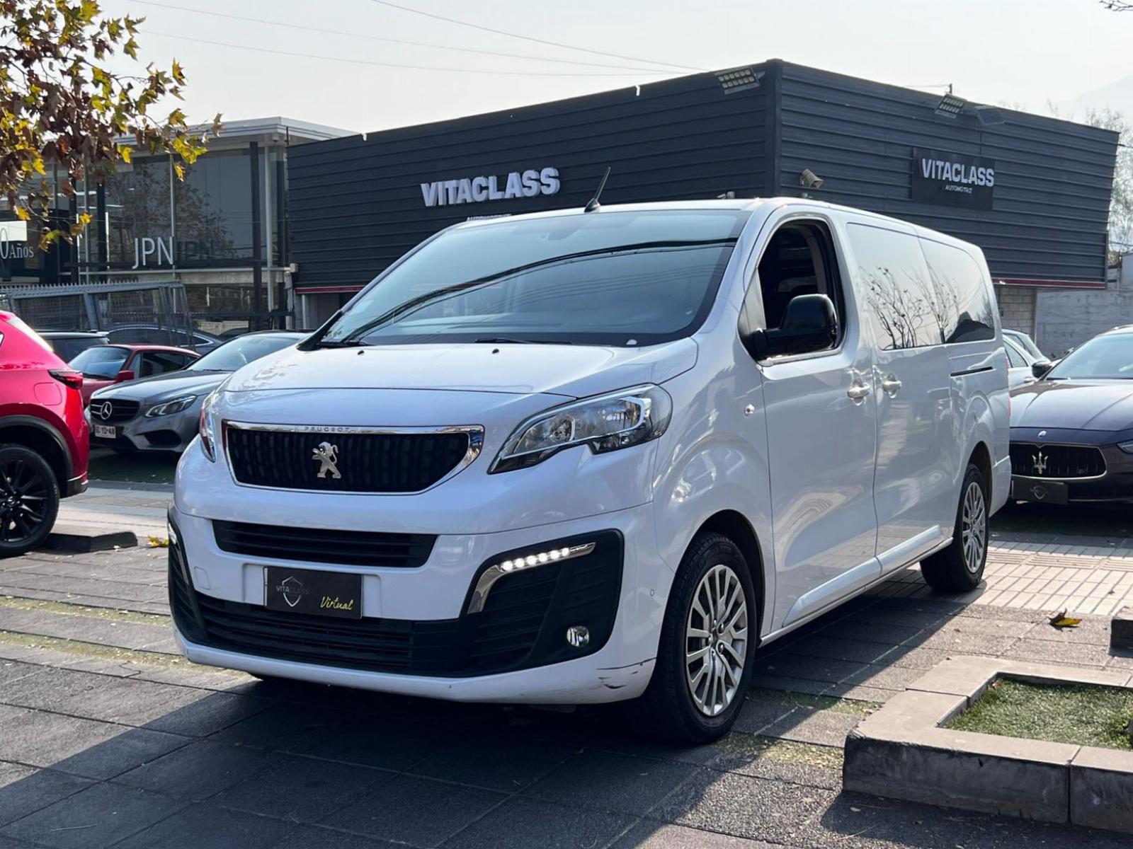 PEUGEOT TRAVELLER BLUE HDI 2.0 2022 CAPACIDAD PARA 9 PASAJEROS - 